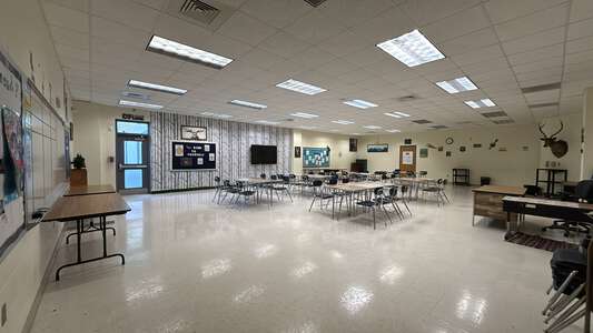 Francis Bradley Middle School Classroom Standard in Huntersville 4