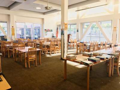 De Anza High School Library in Richmond