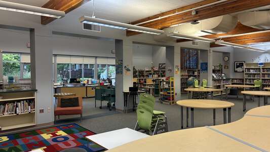 Ridgewood Elementary School Library in Portland