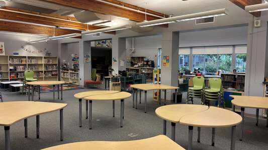 Ridgewood Elementary School Library in Portland
