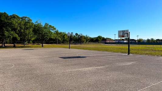 Sunshine Elementary School Blacktop / Basketball Courts in Lehigh Acres