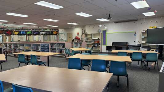 Sherwood Forest Elementary School Library in Federal Way