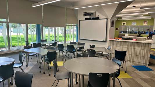 John F. Kennedy Middle School Library in North Miami Beach 2