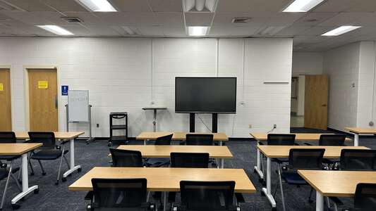 Green Run High School Workroom in Virginia Beach