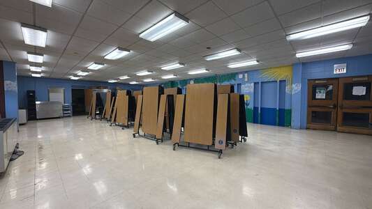 Webster - Daniel Webster Elementary School Cafeteria in Chicago 3