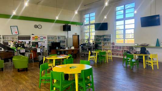 St. Joseph High School Library in Santa Maria 4