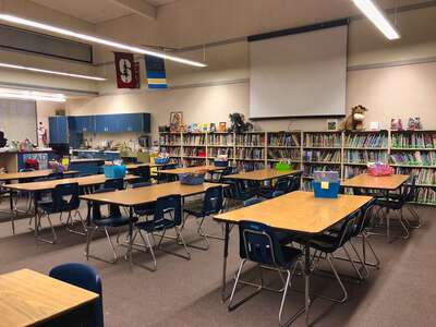 John Ehrhardt Elementary School Library in Elk Grove 2