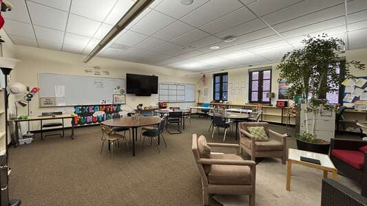 Lake Oswego High School Classroom Standard in Lake Oswego