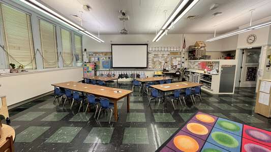 Elizabeth Page Elementary School Classroom Standard in Springfield