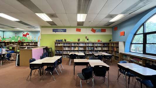 Fishweir Elementary School Library (3 hr min) in Jacksonville 2