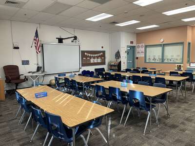 Allen - Dean La Mar Elementary School Library in Las Vegas