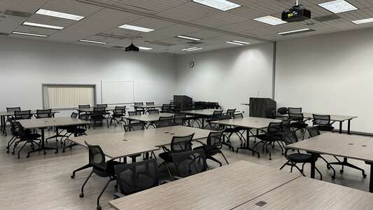 Pomona Unified School District Room 302 (VCC) in Pomona