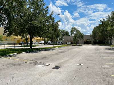 W. R. Thomas Middle School Parking Lot - Main in Miami