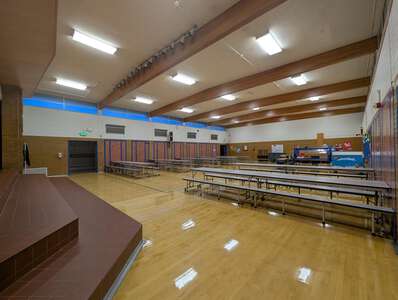 West Elementary School Cafeteria in Vernon 3
