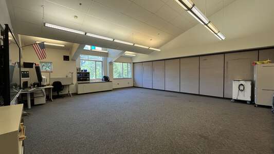 Todd Beamer High School Classroom Standard in Federal Way