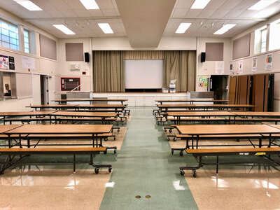 Pony Express Elementary School Cafeteria in Sacramento