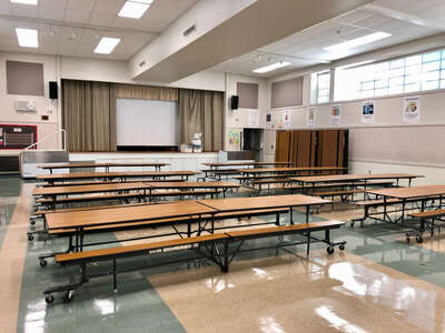Pony Express Elementary School Cafeteria in Sacramento