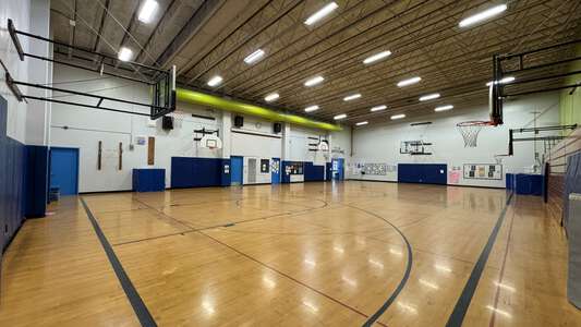 Hallinan Elementary School Gym in Lake Oswego