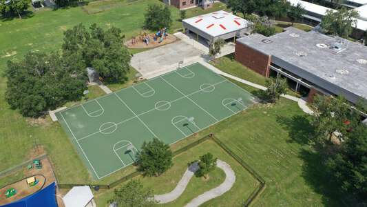 Pasco Elementary School Outdoor Basketball Courts in Dade City