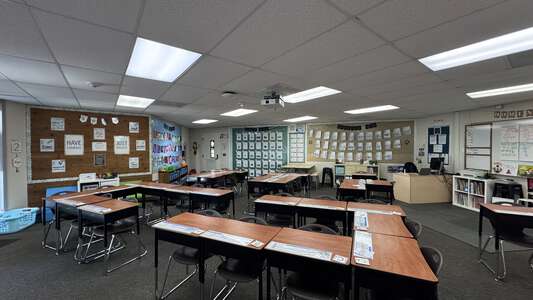 Stone Creek Elementary School Classroom Standard in Irvine