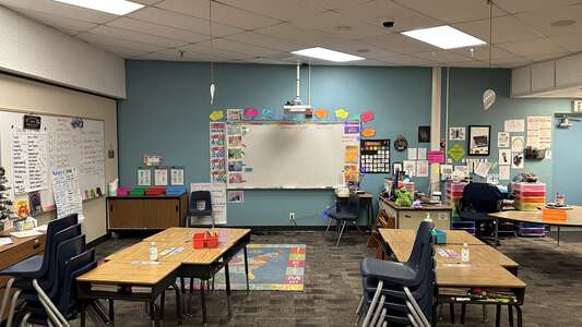 Dondero - Harvey N. Elementary School Classroom Standard in Las Vegas