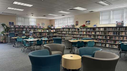 Knox Middle School Library in San Diego