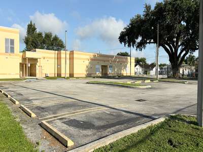 Henry M. Flagler Elementary School Parking Lot - Main in Miami