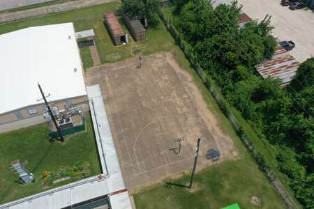Ermel Elementary School Outdoor Basketball Courts in Houston