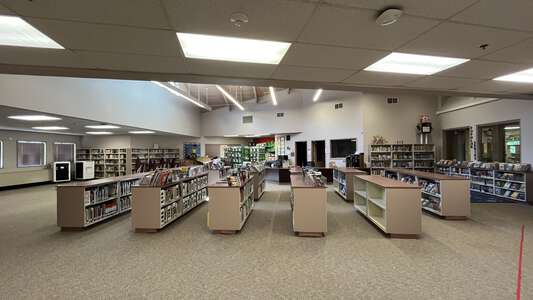 Rainier View Elementary School Library in Federal Way