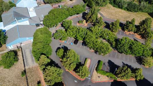 Boones Ferry Primary School Parking Lot - Front in Wilsonville