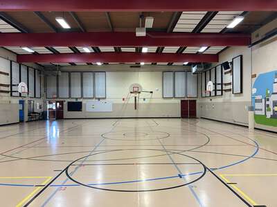 Englewood Elementary School Gym in Salem