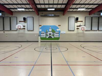 Englewood Elementary School Gym in Salem