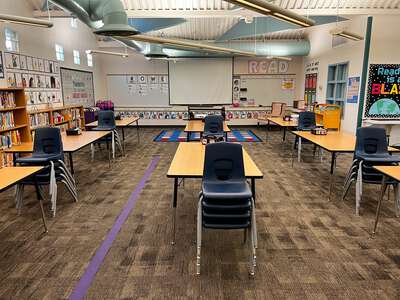 Rowe - Lewis E. Elementary School Library in Las Vegas