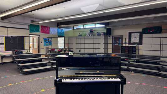Whiteaker Middle School Choir Room in Keizer 3