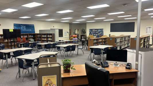 Terra Linda Elementary School Library in Portland