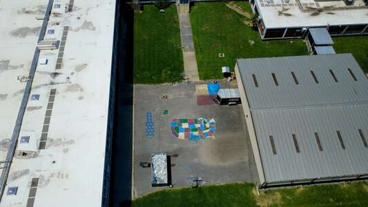 Bissonet Plaza School Outdoor Basketball Courts in Metairie 2