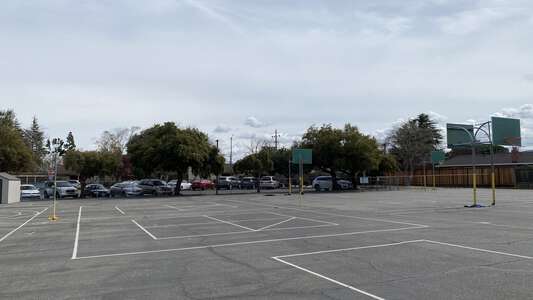 Dilworth Elementary School Outdoor Basketball Courts in San Jose