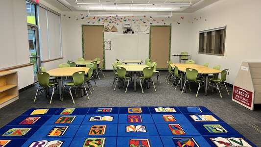 Sato Elementary School Library in Portland