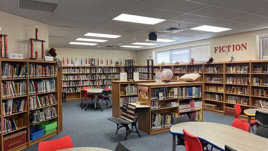 Ridglea Hills Elementary School Library in Fort Worth