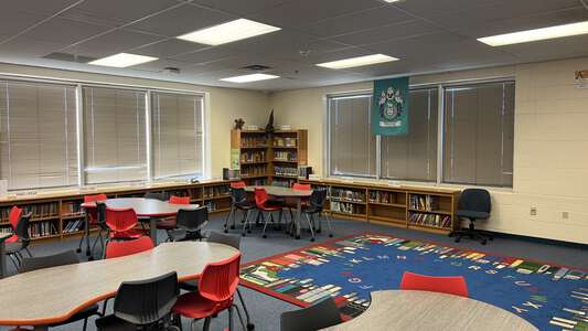 Ridglea Hills Elementary School Library in Fort Worth