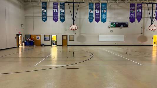 Hull Middle School Main Gym (Gym 1) in Duluth