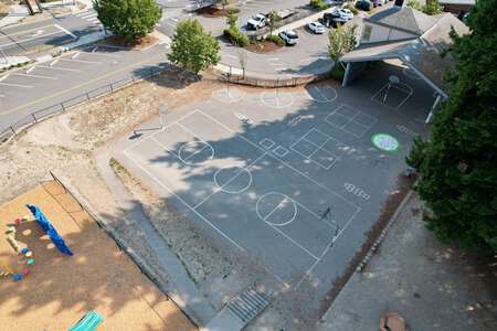 Juanita Elementary School Outdoor Basketball Courts in Kirkland