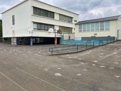 Alameda K-5 School Outdoor Basketball Courts in Portland 2