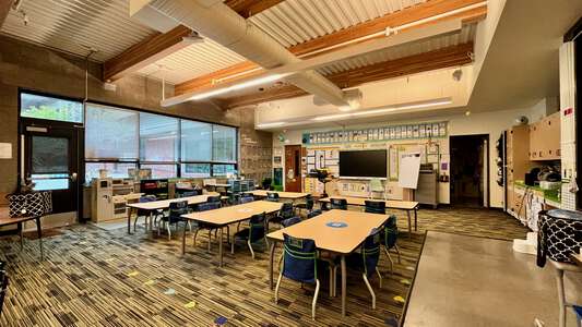 Benjamin Rush Elementary School Classroom Standard in Redmond