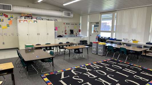 Davis Elementary School Classroom Standard in Stockton
