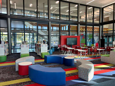 Walnut Hill Elementary School Library in Dallas 3