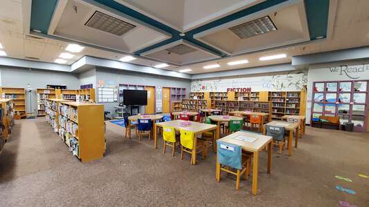 A.L. Lotts Elementary School Library in Knoxville 3