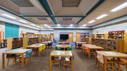 A.L. Lotts Elementary School Library in Knoxville 2
