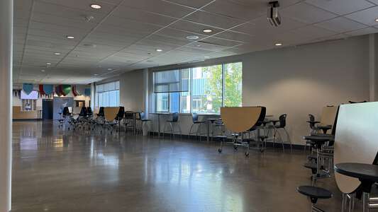 Federal Way High School Cafeteria in Federal Way
