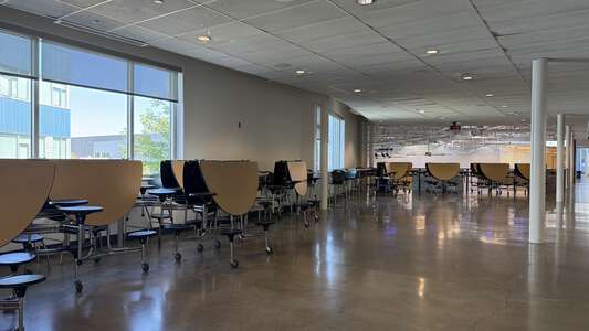 Federal Way High School Cafeteria in Federal Way